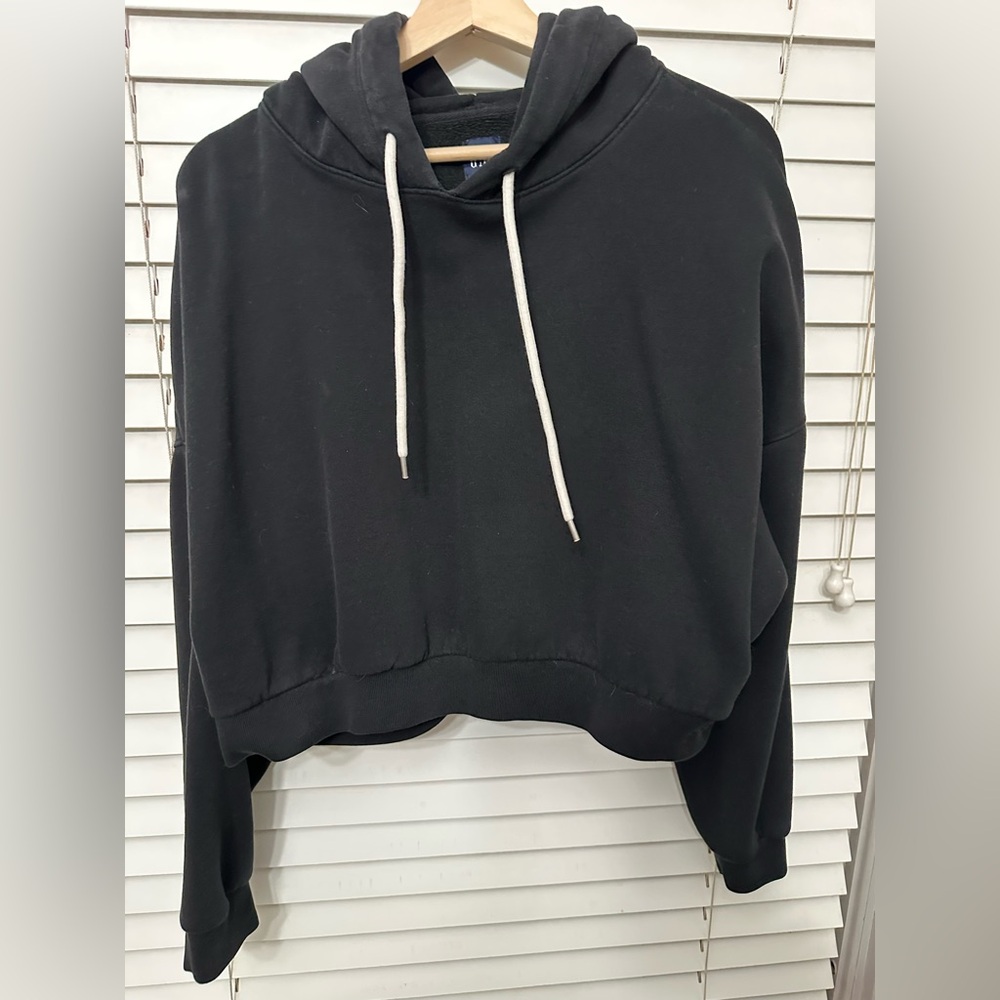 GAP Black Cropped Hoodie